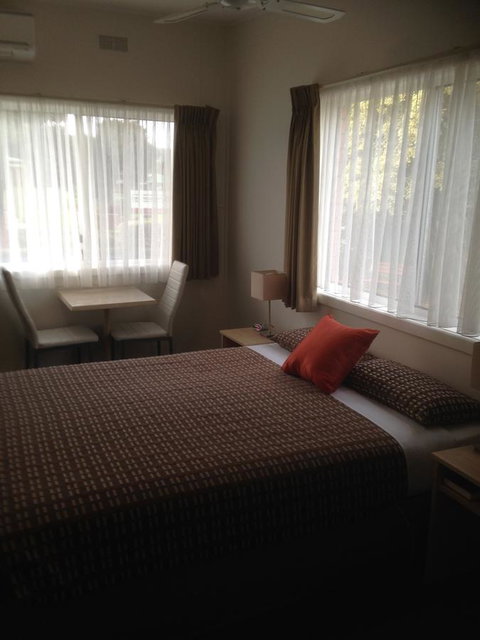 Beachcomber Motel & Apartments - Taree Accommodation 36