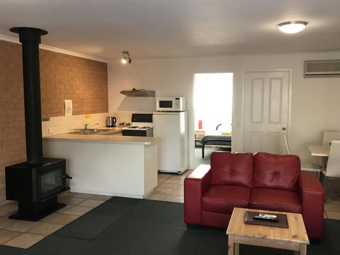 Beachcomber Motel & Apartments - Taree Accommodation 13