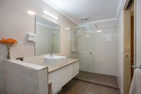 Comfort Inn Warrnambool International - Taree Accommodation 12