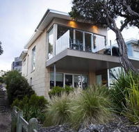 Battery Cove Beach Front Apartment - Taree Accommodation