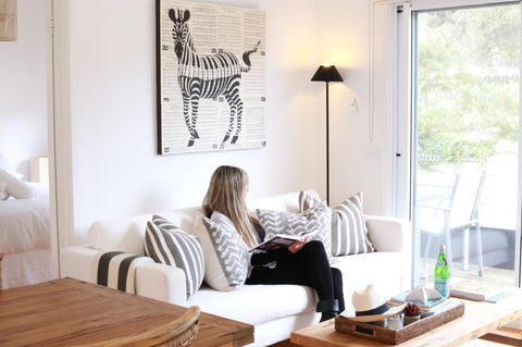 Capella Villa No. 4 - Stunning Luxury Decor Inside And Out - Taree Accommodation 5