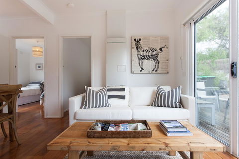 Capella Villa No. 4 - Stunning Luxury Decor Inside And Out - Taree Accommodation 3