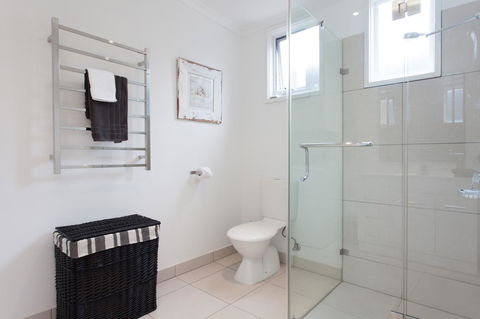 Capella Villa No. 4 - Stunning Luxury Decor Inside And Out - Taree Accommodation 11