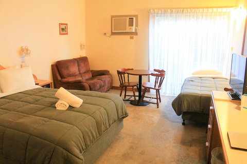 St Georges Motor Inn - Taree Accommodation 12