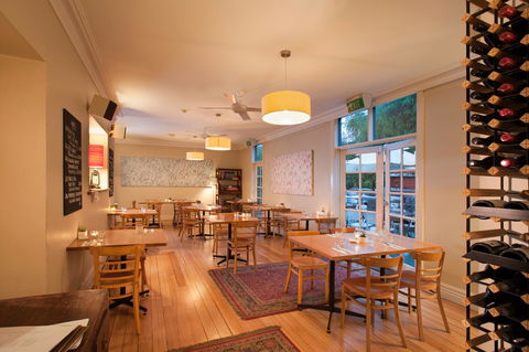 Athelstane House - Taree Accommodation 10