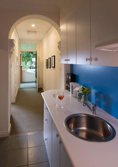 Athelstane House - Taree Accommodation 12