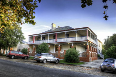 Athelstane House - Taree Accommodation 1