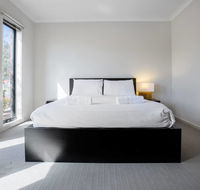 Point Cook Home with a Lovely View in Salt Water - Taree Accommodation