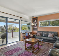 Black Dolphin Beach Penthouse - Taree Accommodation