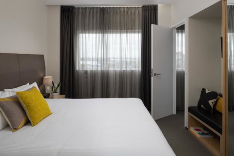 Atura Dandenong - Taree Accommodation 13