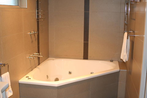 Coachman Motel And Holiday Units - Taree Accommodation 12