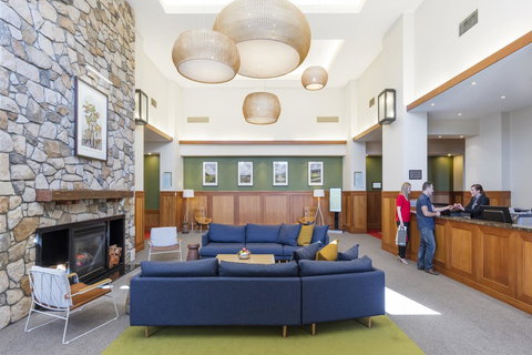 Yarra Valley Lodge - Taree Accommodation 0