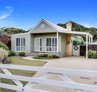 Cute Cottage on Cain - beach at end of street - Taree Accommodation