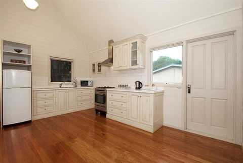 Two Truffles Cottages - Taree Accommodation 6