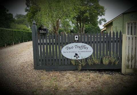 Two Truffles Cottages - Taree Accommodation 16