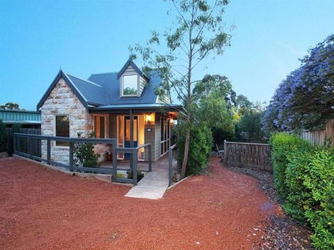 Two Truffles Cottages - Taree Accommodation 8