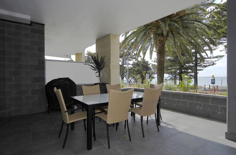 C-Scape Water Front Apartment - Taree Accommodation 14