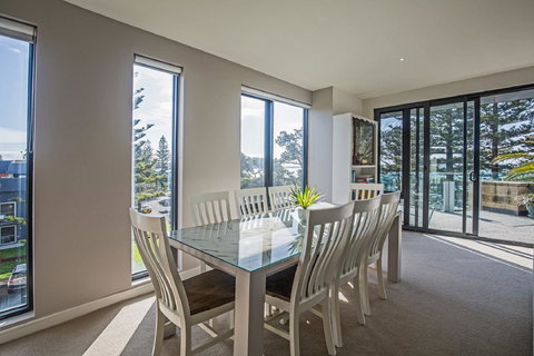 C-Scape Esplanade Cowes - Taree Accommodation 12