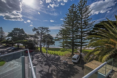 C-Scape Esplanade Cowes - Taree Accommodation 6