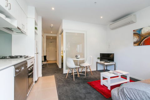 Complete Host The River Apartments - Taree Accommodation 7