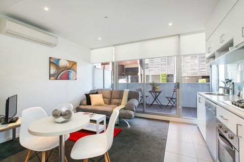Complete Host The River Apartments - Taree Accommodation 5