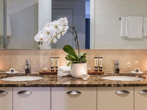 Quay West Suites Melbourne - Taree Accommodation 29