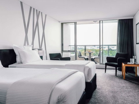 Quay West Suites Melbourne - Taree Accommodation 8