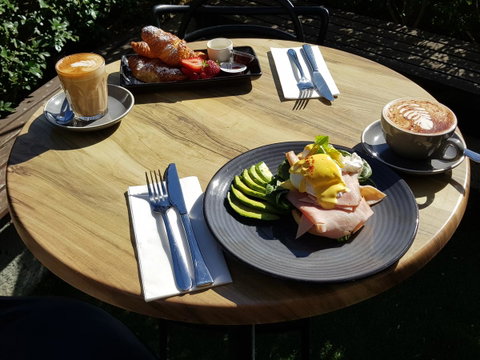 Quay West Suites Melbourne - Taree Accommodation 16