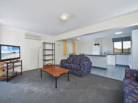 The Breakers, 16B Government Road - Taree Accommodation 2