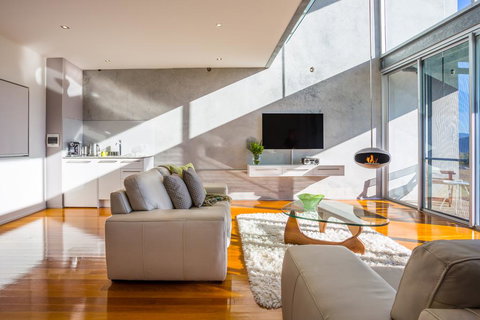 The Bunyip Retreat - Taree Accommodation 2