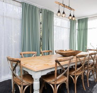 The Byng House Grand and Central Entertain 12 - Taree Accommodation