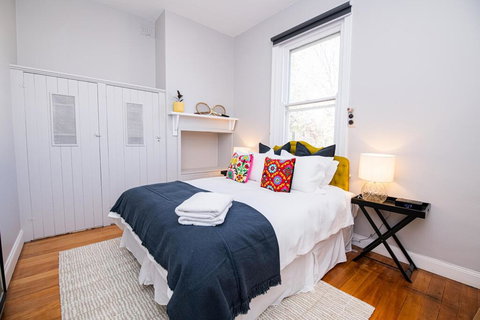 The Byng House Grand And Central, Entertain 12 - Taree Accommodation 2