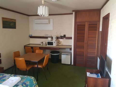 The Club Hotel - Taree Accommodation 2