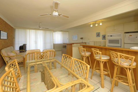 The Crest Unit 1 - Shoal Bay - Taree Accommodation 2