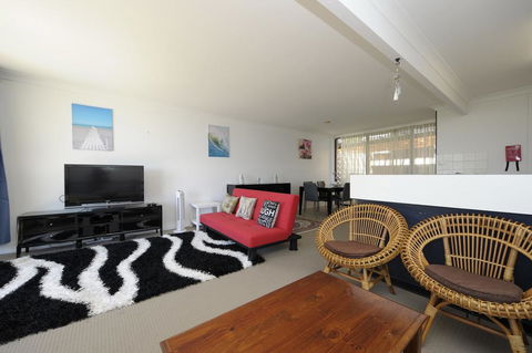 The Crest Unit 5 - Shoal Bay - Taree Accommodation 1
