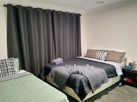 The Fawzi Holiday Home Perth - Taree Accommodation 2