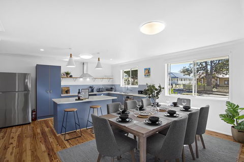 The Gathering Ground - Spacious Entertainer In Toowoomba City - Taree Accommodation 0