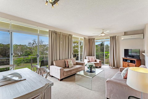 The Helm, Unit 1, 22 Voyager Close - Taree Accommodation 0