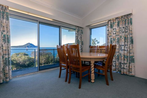 The Helm, Unit 5, 22 Voyager Close - Taree Accommodation 3