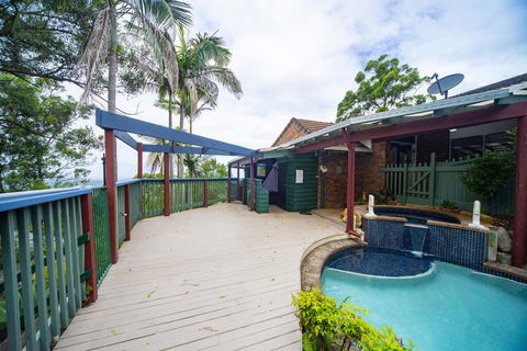 The Hillside House - Taree Accommodation 1