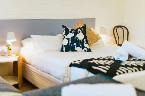 The Med Crescent Head - Taree Accommodation 2