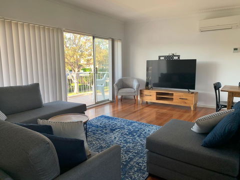 The Norburn', 3 Norburn Avenue - Aircon, Boat Parking, Close To Water & Clubs - Taree Accommodation 3
