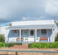 The Rested Guest 3 Bedroom Cottage West Wyalong - Taree Accommodation
