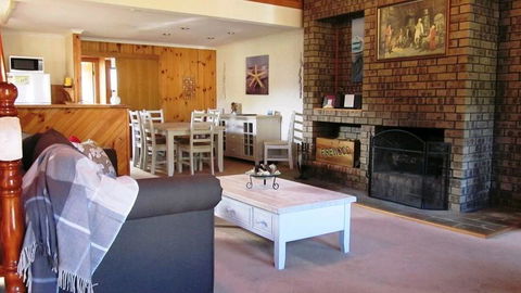 The Retreat On Matthew - Taree Accommodation 0