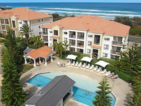 The Sands Unit 3 At 20 Pacific Parade Yamba Ocean View - Taree Accommodation 1