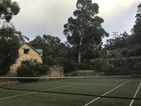 The Stone Cottage (with Tennis Court) - Taree Accommodation 3