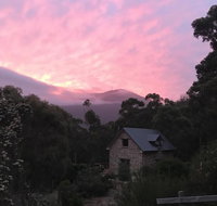The Stone Cottage with tennis court - Taree Accommodation