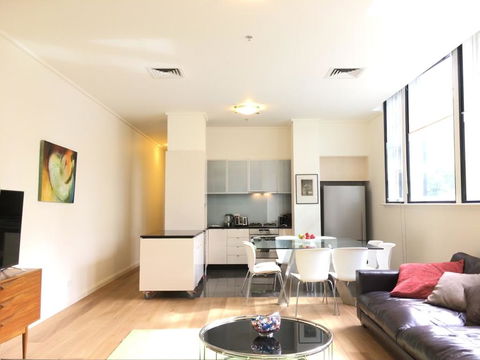 The Walkup: Luxury Central 3BD Apartment+Gym+Pool - Taree Accommodation 0