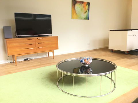 The Walkup: Luxury Central 3BD Apartment+Gym+Pool - Taree Accommodation 2