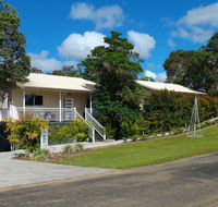 Tinaroo Sunset Retreat - Taree Accommodation